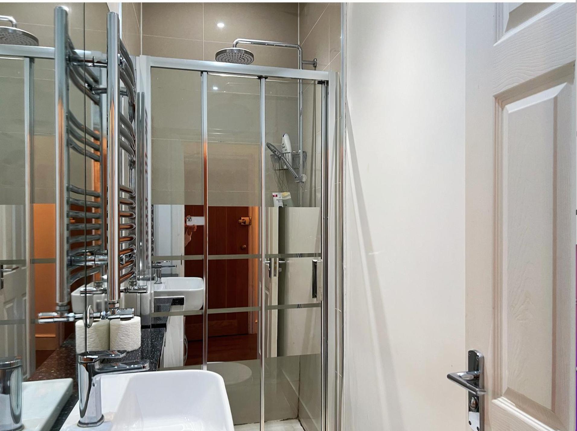 Lovely 2 Bedroom Garden Flat In לונדון מראה חיצוני תמונה