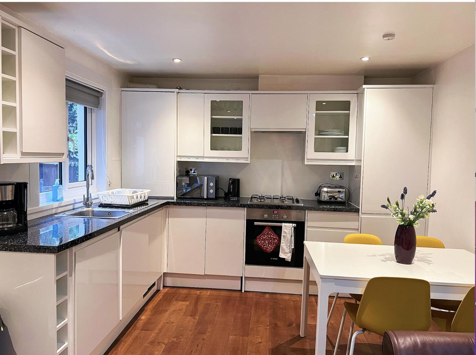 Lovely 2 Bedroom Garden Flat In לונדון מראה חיצוני תמונה